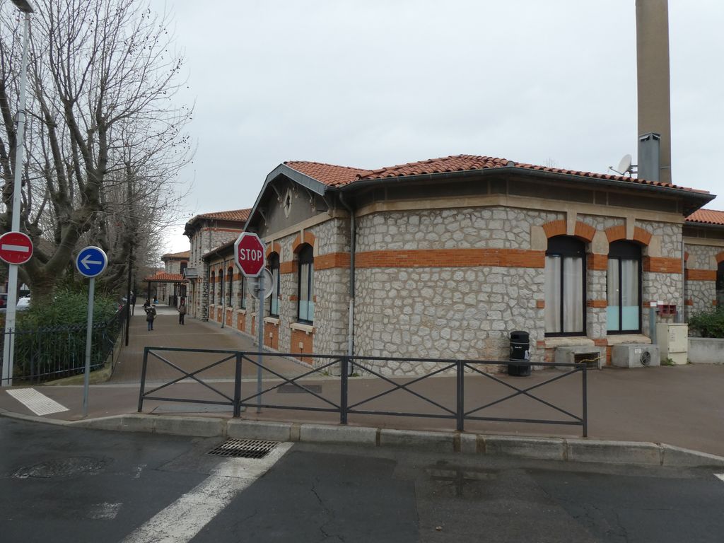 Façades sur rue.