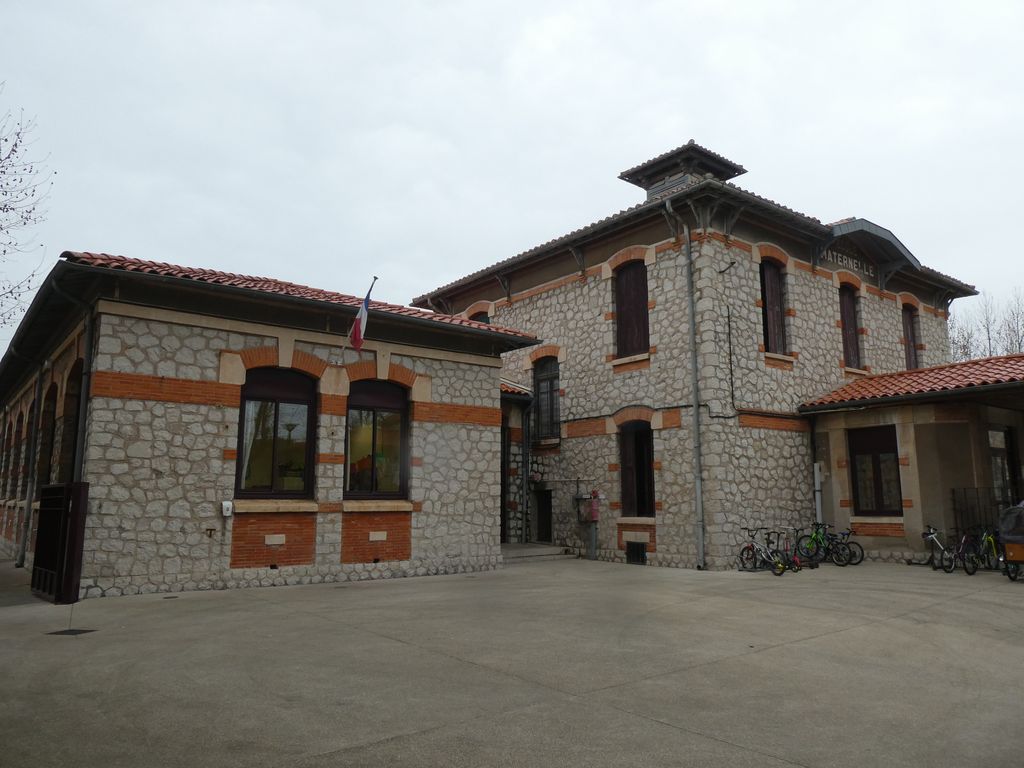 Pavillon de l’école maternelle.