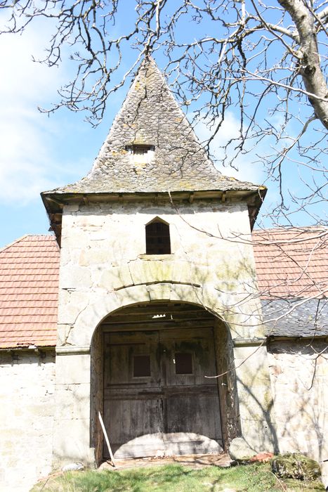 grange nord-ouest, porche d’accès sud-est