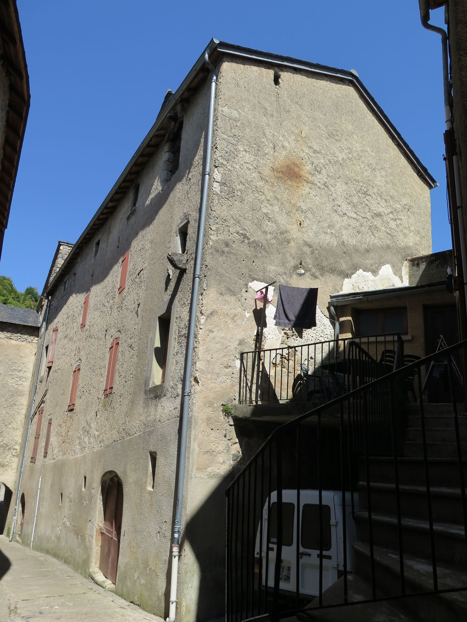 Façade latérale : Rue Traversière 