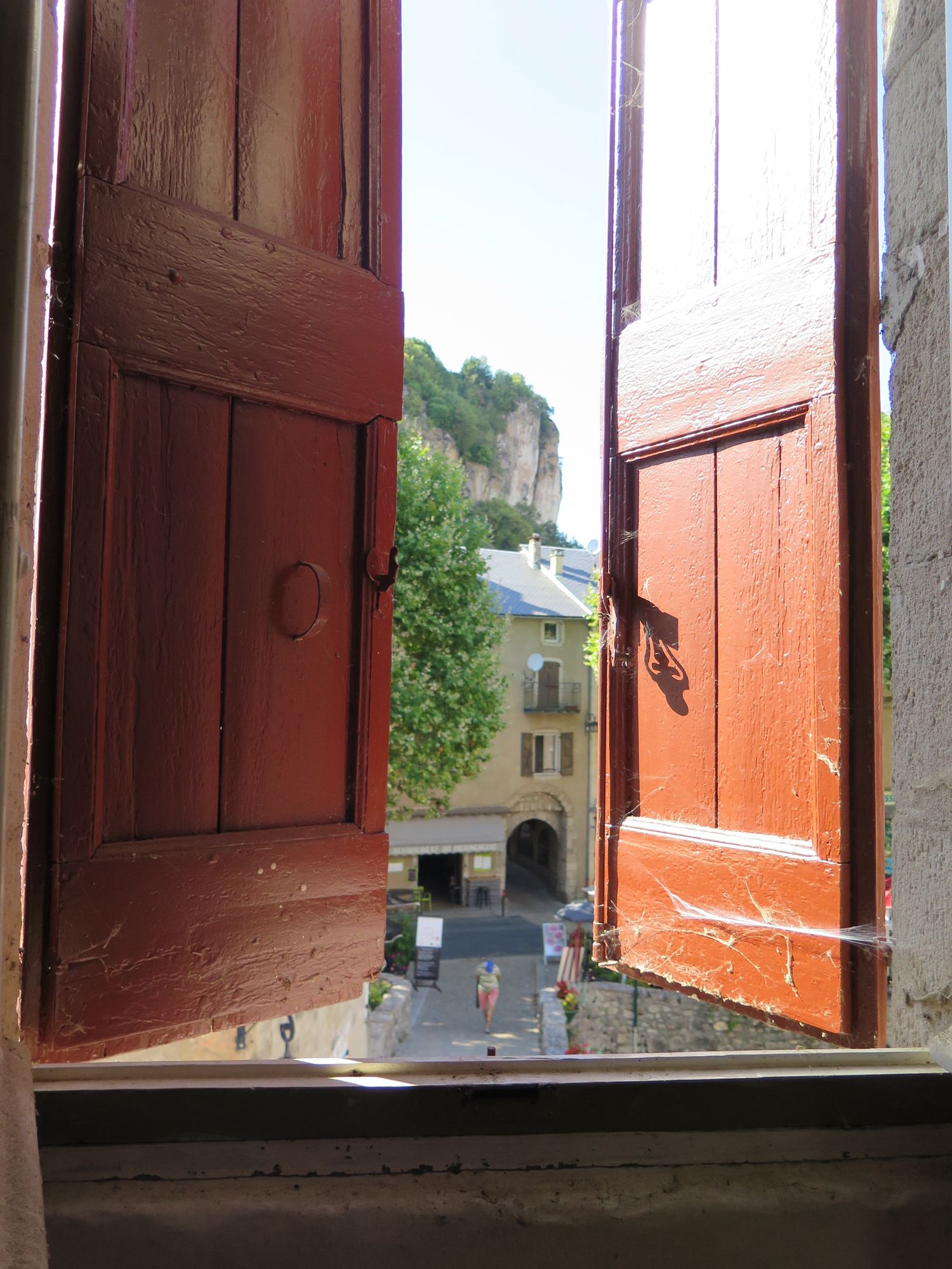 Aile ouest, 2e étage. Chambre voûtée au dessus du passage de la rue Traversière.