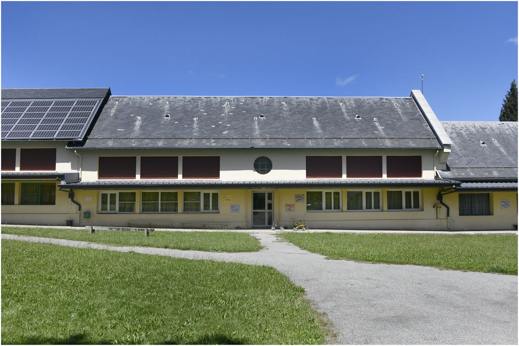 aile nord, façade sud, vue partielle