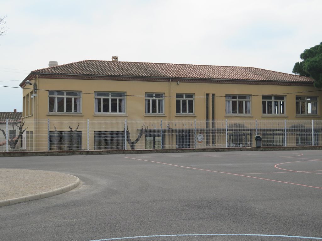 Ancienne cantine de l’autre côté de l’avenue des Albères.