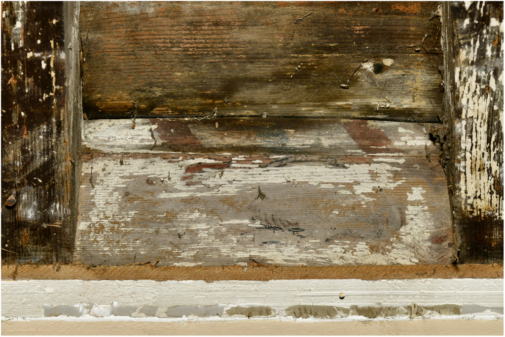 Parcelle B 1840. RDC pièce de droite. Closoir