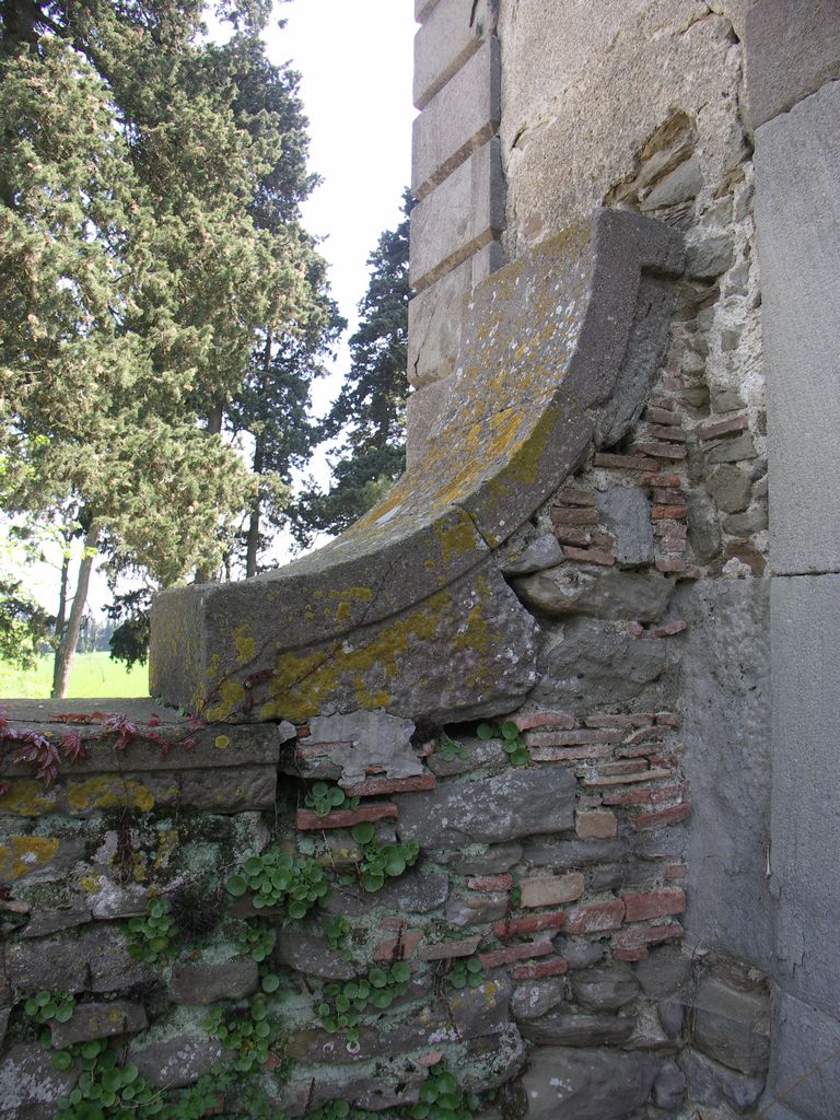 Communs. Mur de clôture. Amortissement.