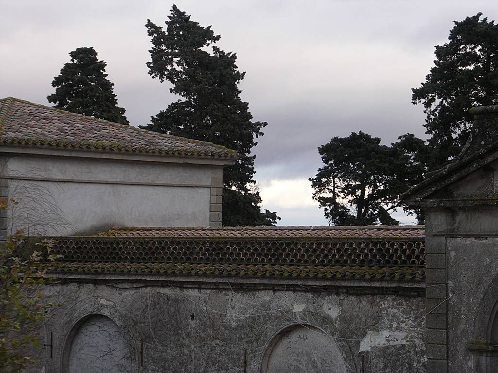 Château. Cour d’honneur côté ouest.