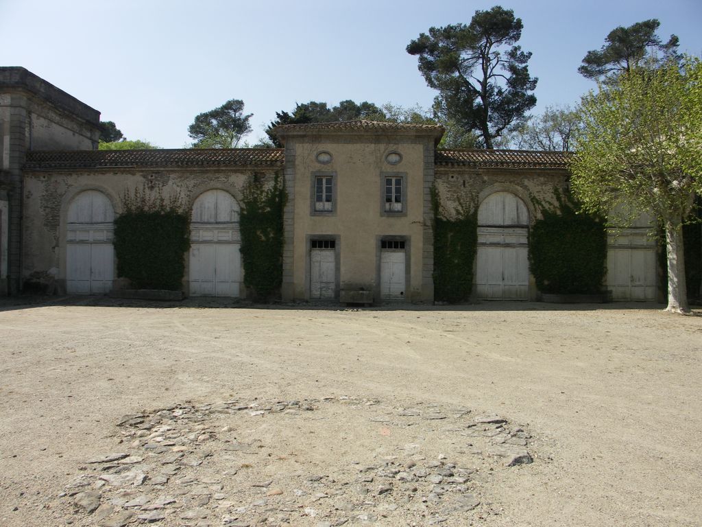 Château. Cour d’honneur vers l’ouest.