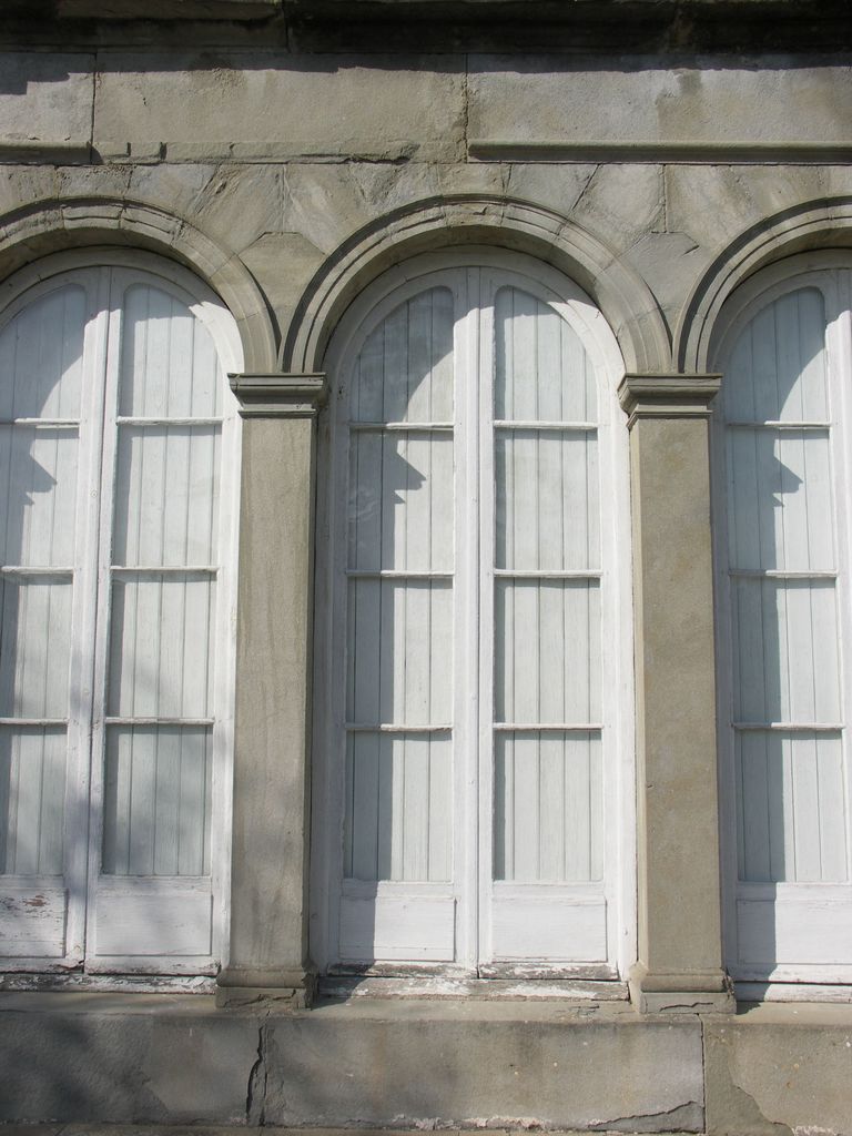 Château. Façade sud. Orangerie. Fenêtres.