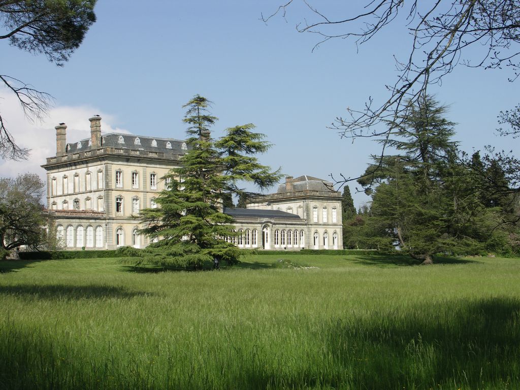 Parc. Le château.