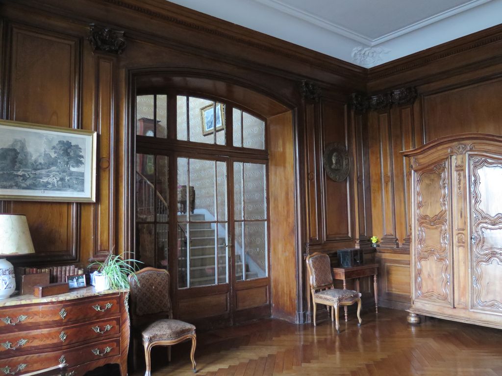 Château. Intérieur. Vestibule