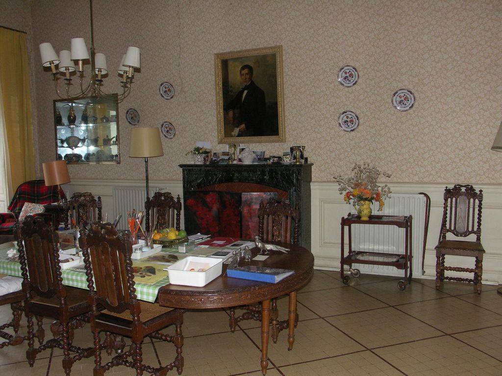 Château. Intérieur. La salle à manger côté ouest.