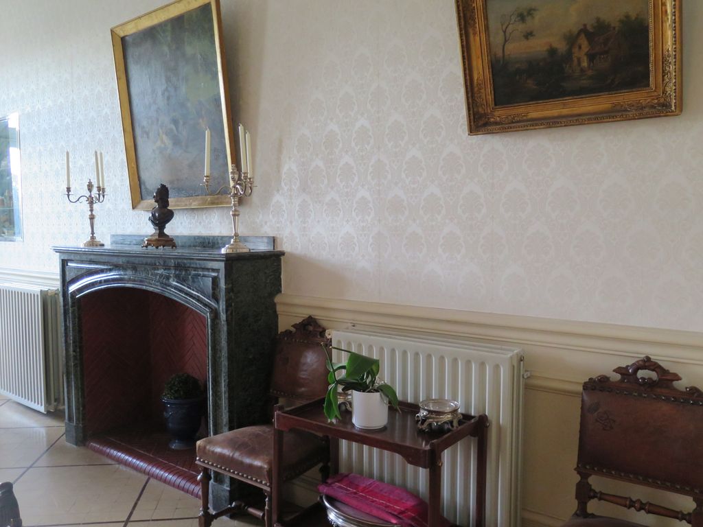 Château. Intérieur. La salle à manger côté ouest.