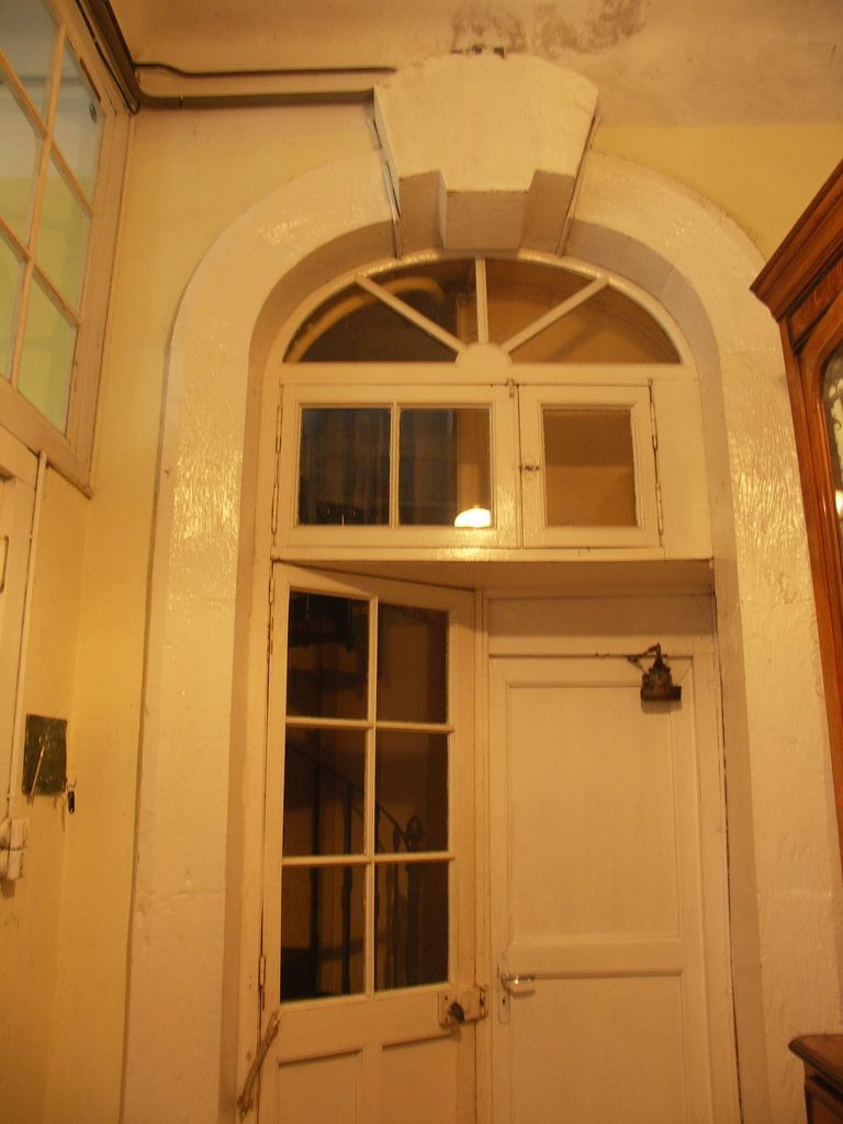 Château. Intérieur. Extrémité ouest. Escalier de service