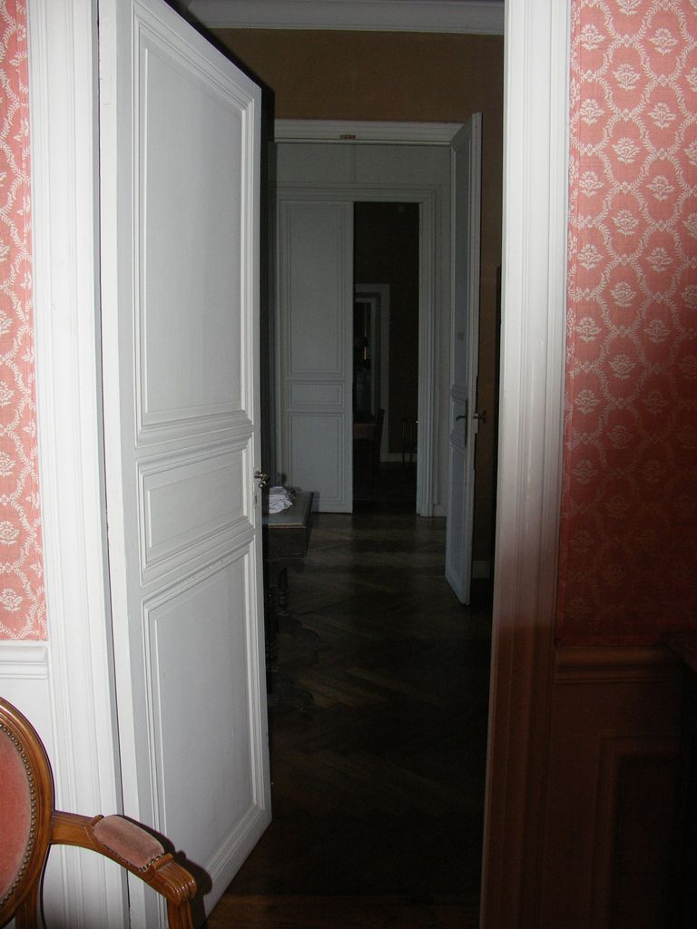 Château. Intérieur. 1er étage. Couloir des chambres