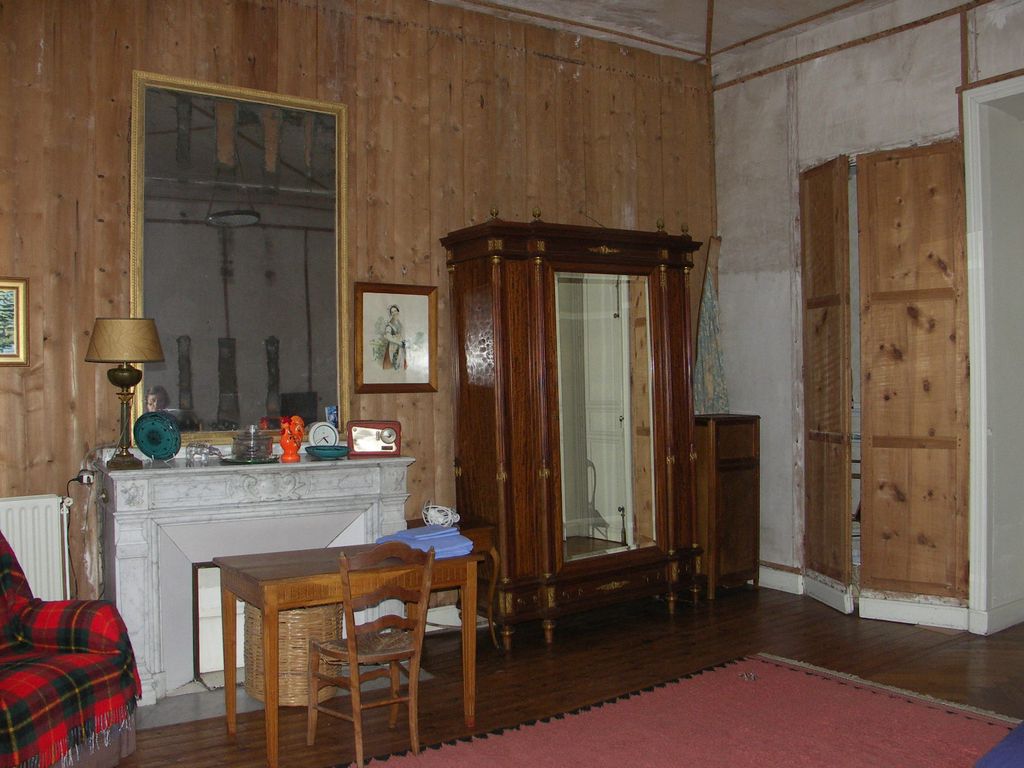 Château. Intérieur. 1er étage. Chambre de Léon Caussat