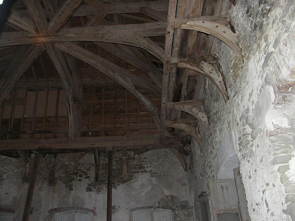 Château. Intérieur. Combles. Charpente d’un pavillon