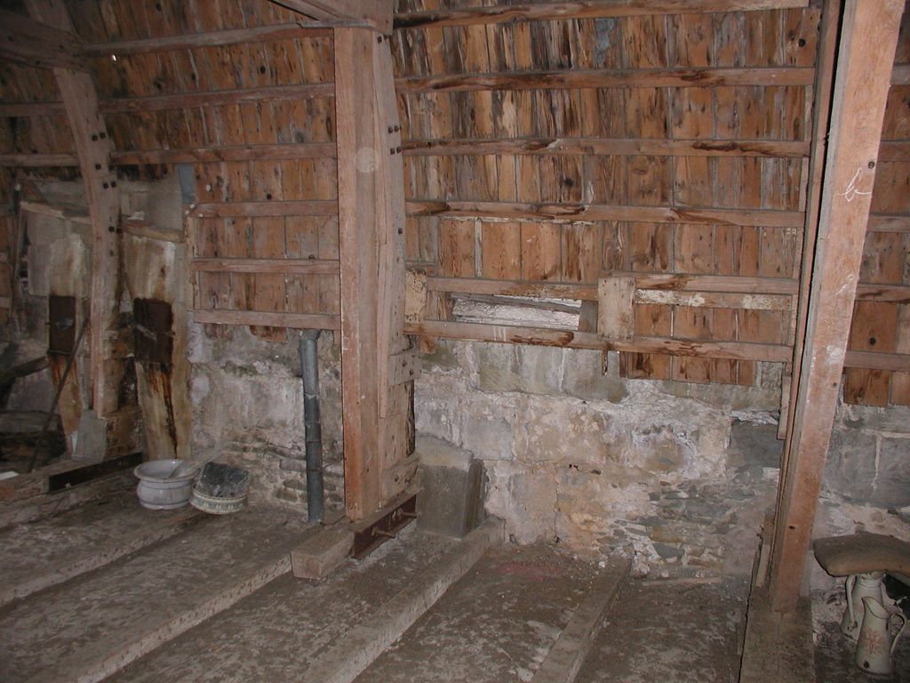 Château. Intérieur. Combles. Charpente d’un pavillon