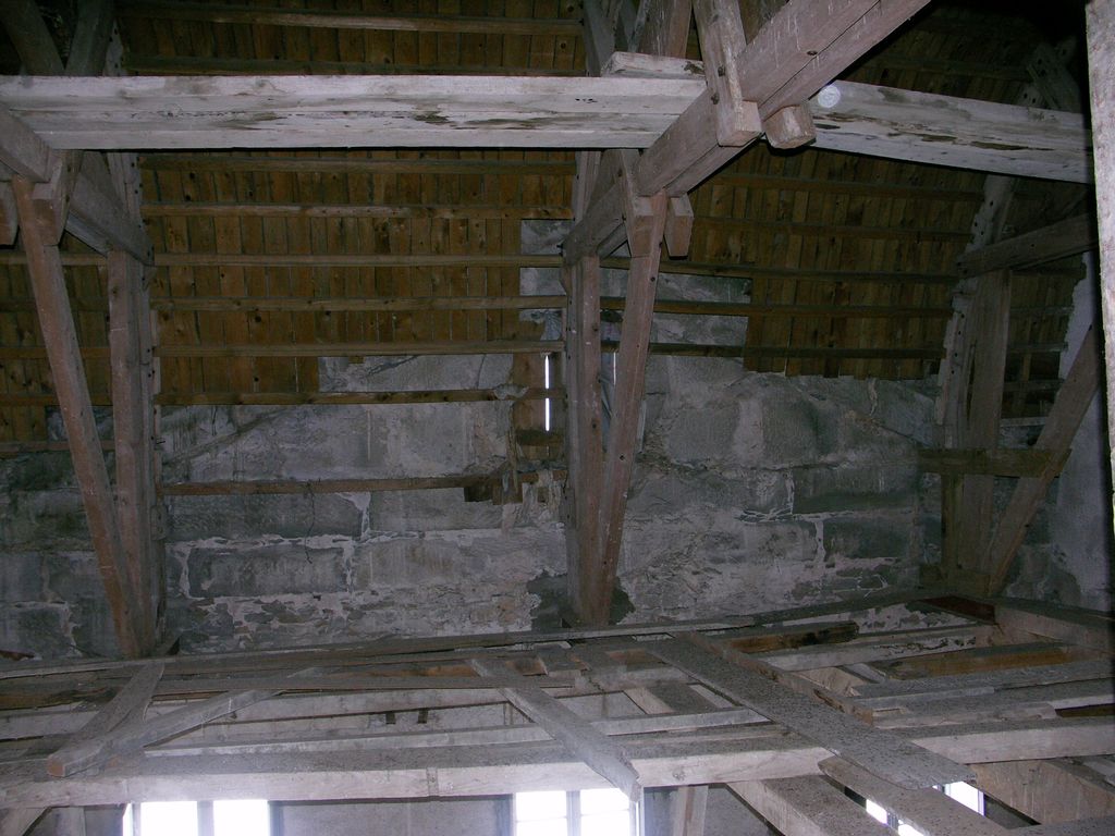 Château. Intérieur. Combles. Charpente d’un pavillon