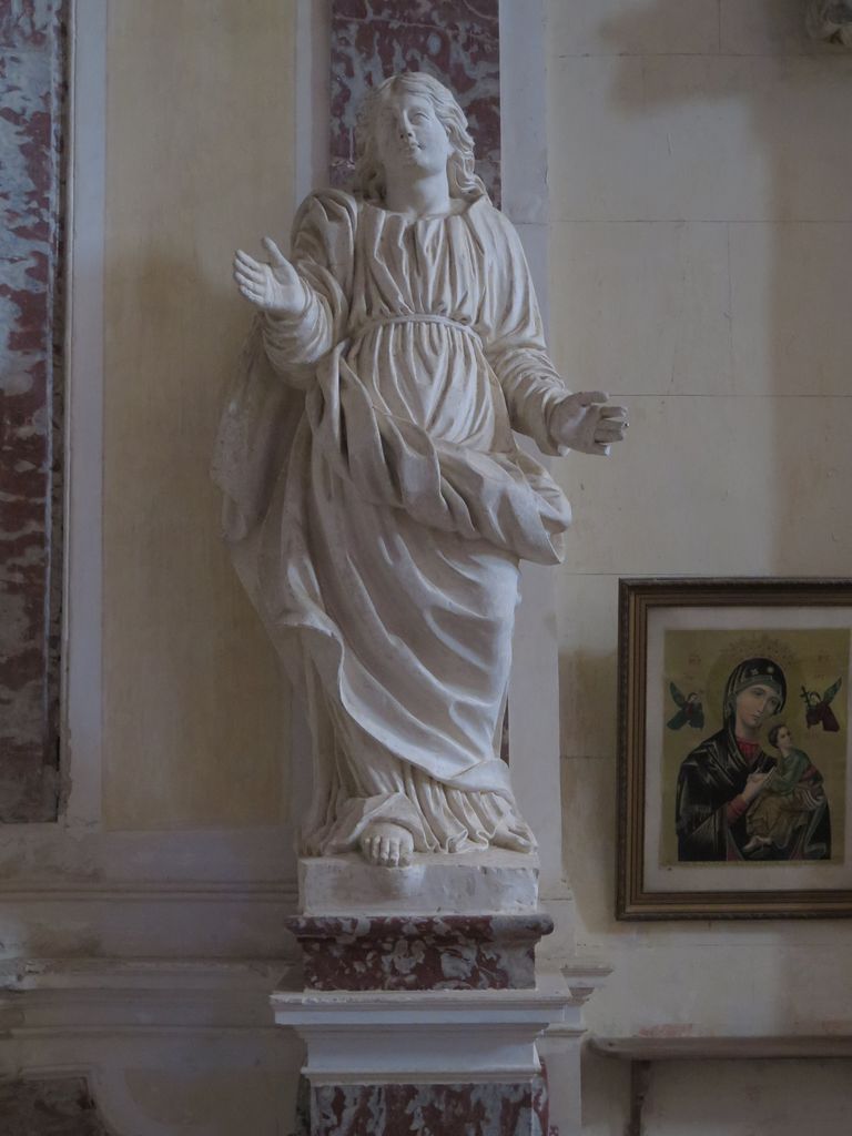 Chapelle de la descente de croix : statue de saint Jean