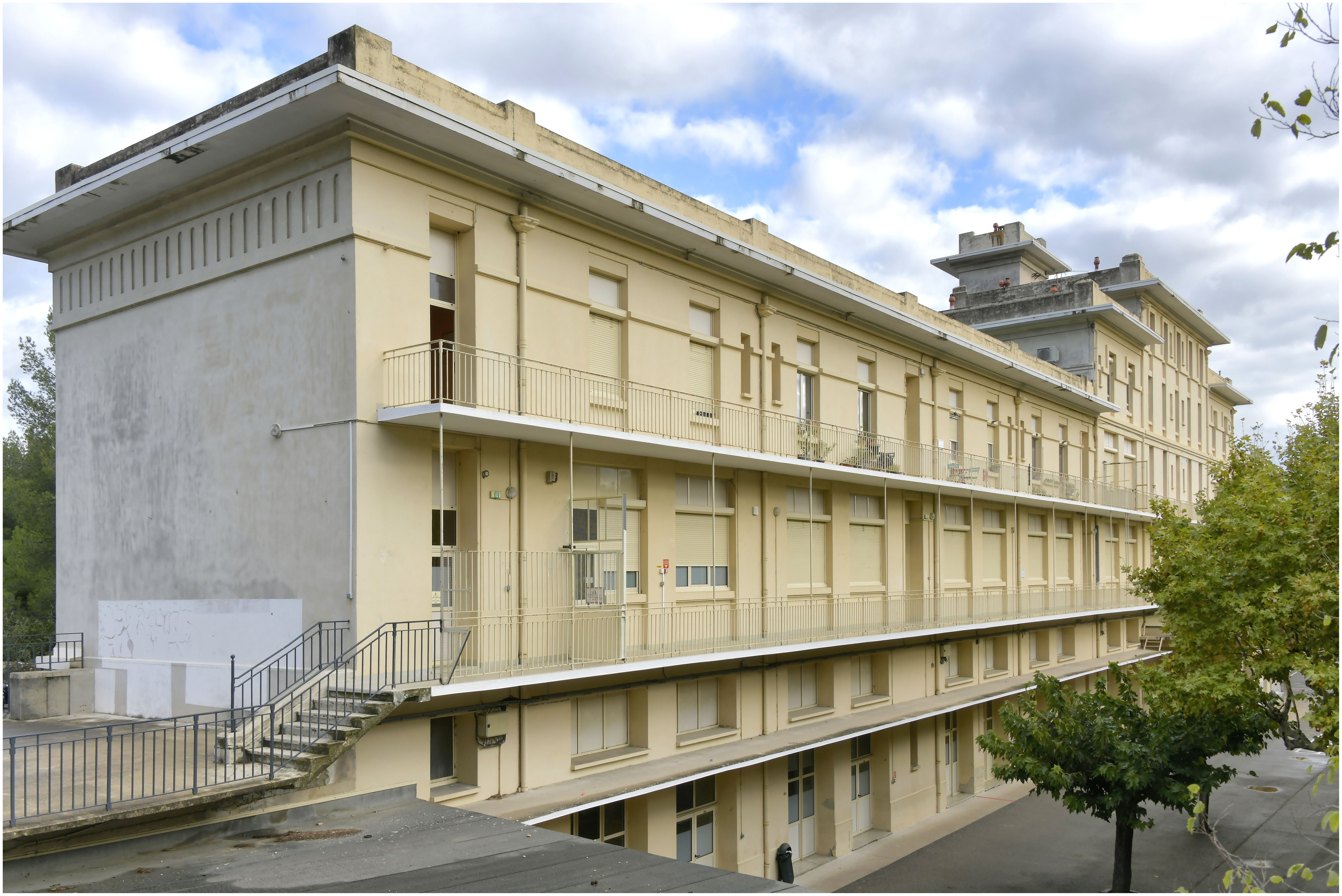 Façade sur la cour