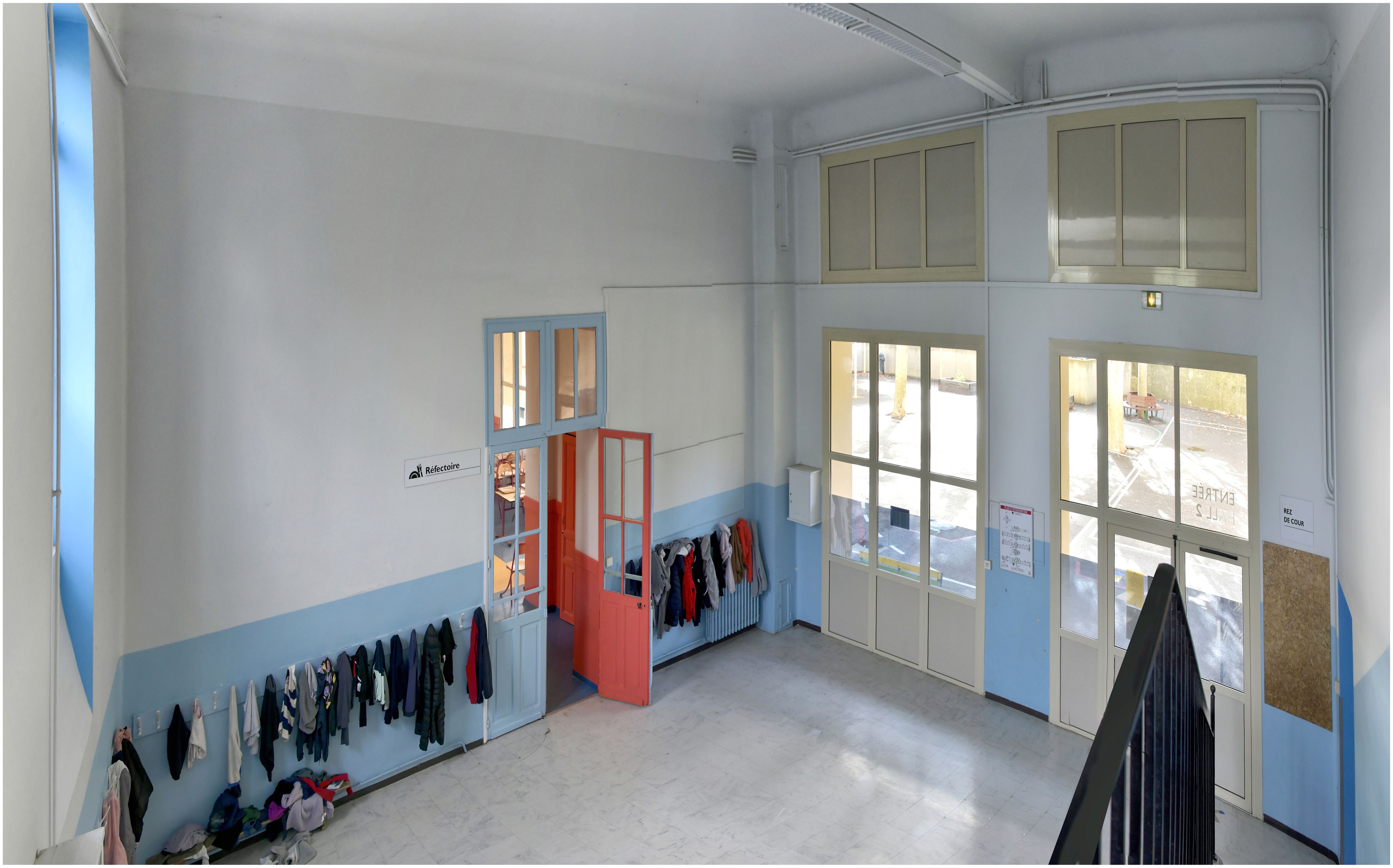 Etage inférieur : salle donnant sur la cour