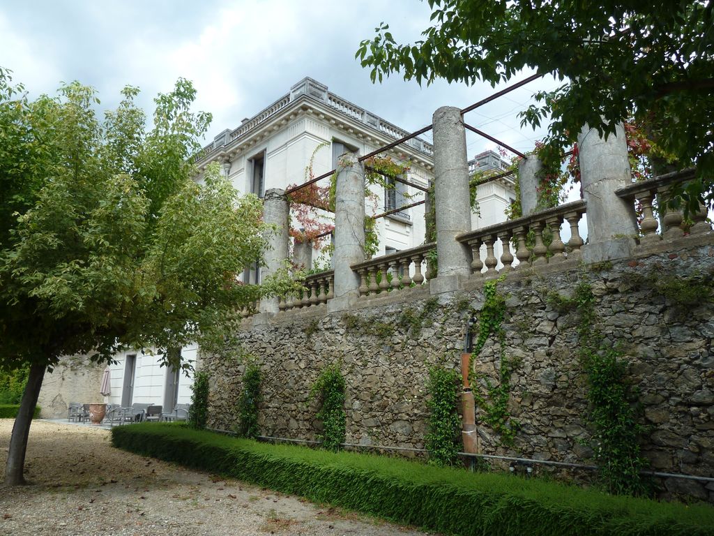 Château. Façade et terrasse est.