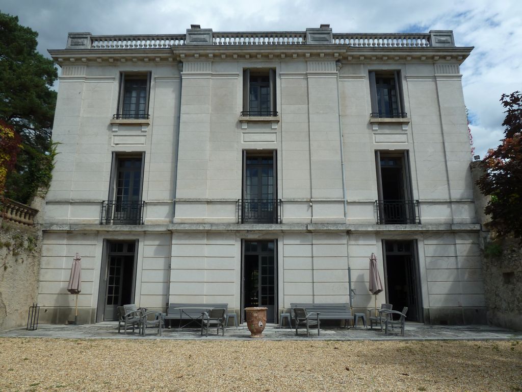 Château. Façade sud.