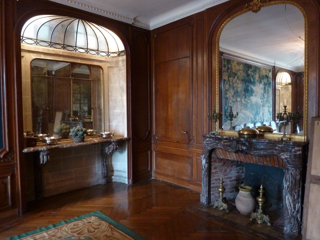 Intérieur. RDC. Salle à manger.