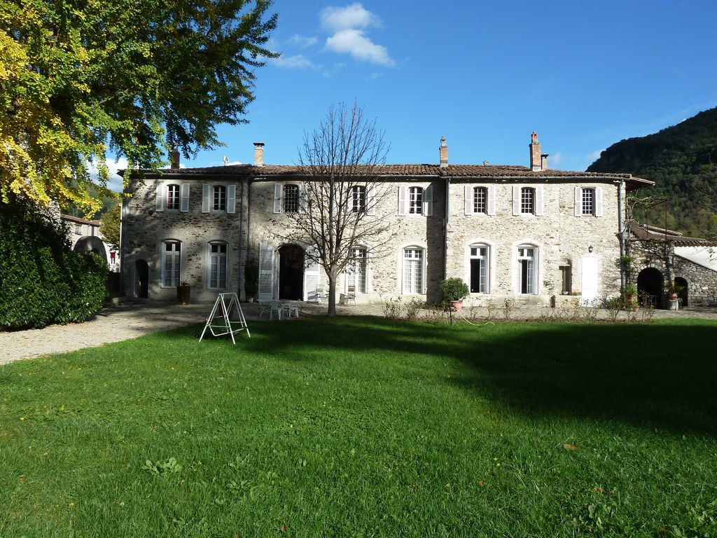 Façade sur le parc.