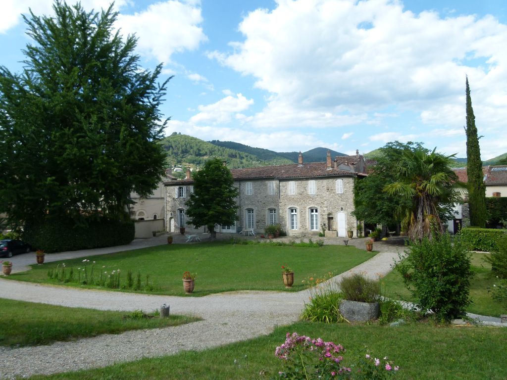 Façade sur le parc.