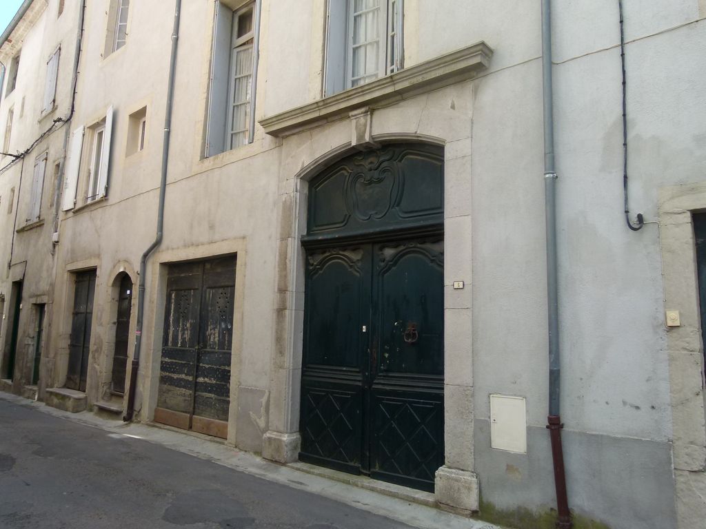 Façade sur rue.