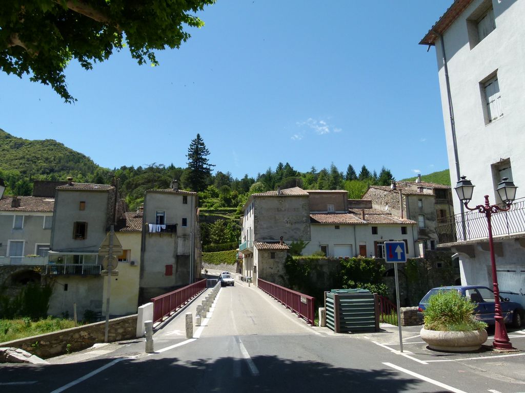 Parc. Vue des traversiers depuis le pont.