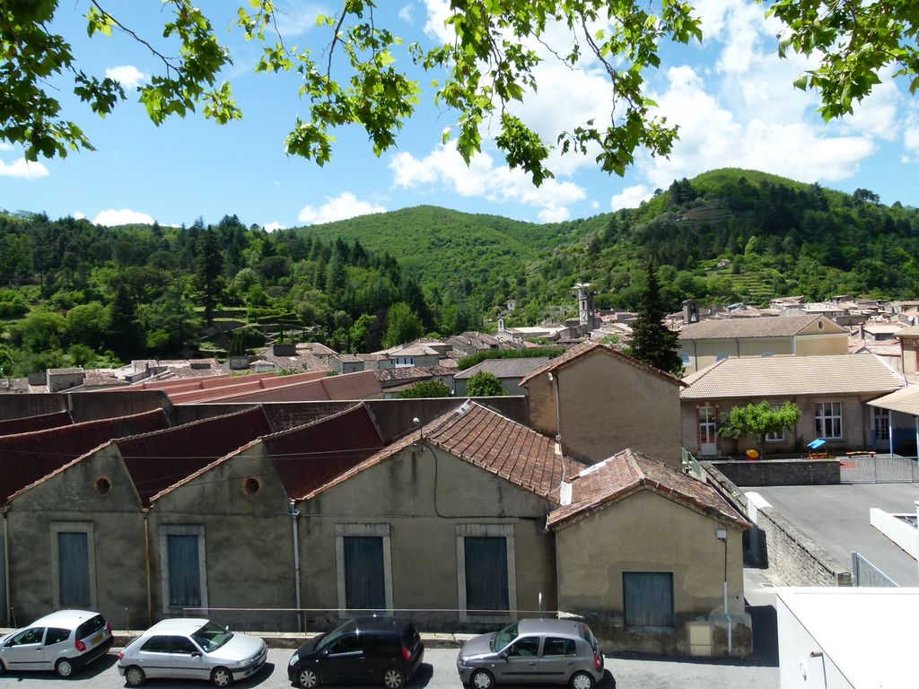 Parc. Vue depuis les filatures.