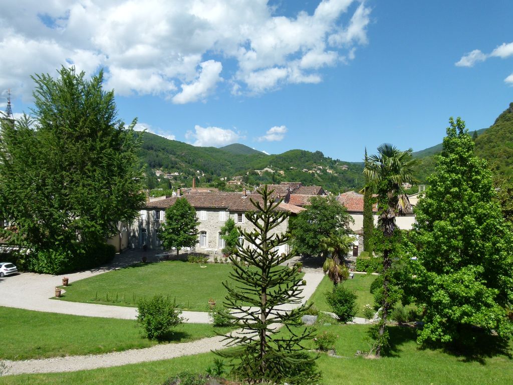 Parc. Arbres et allées. Plantations.