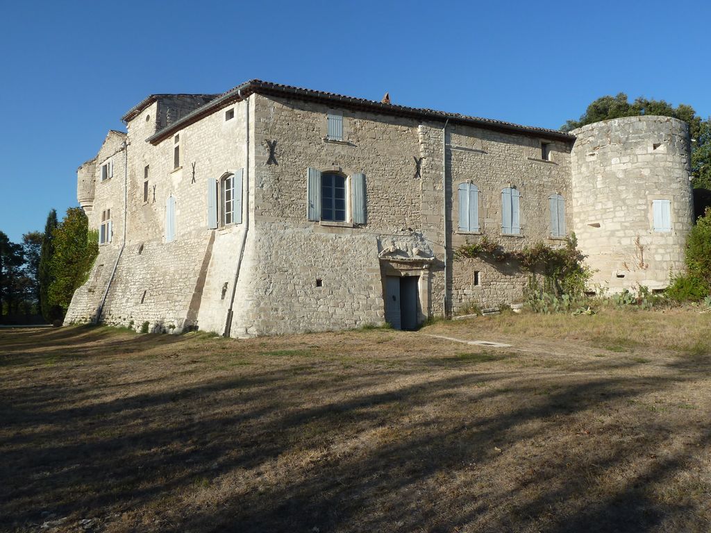 Façade sud. Vue d'ensemble.