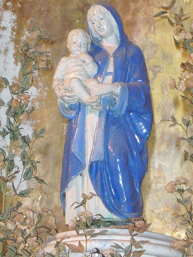 Chapelle. Autel. Vierge à l'enfant