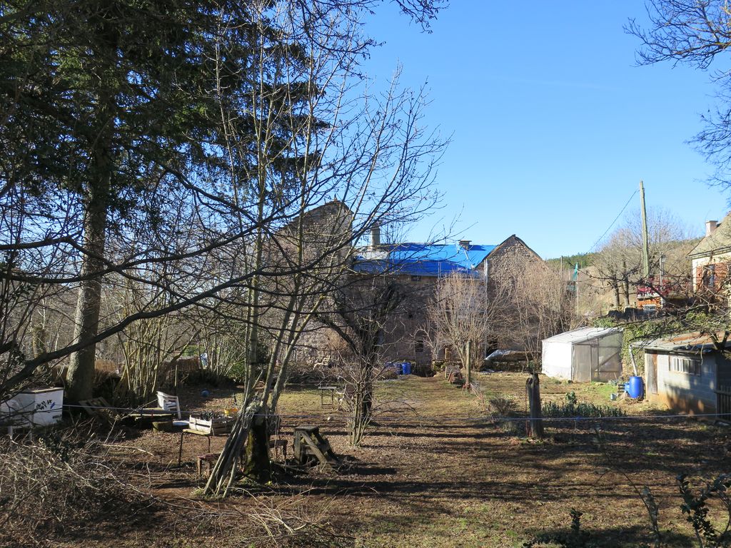  Vue d’ensemble de la façade est, vue depuis le jardin