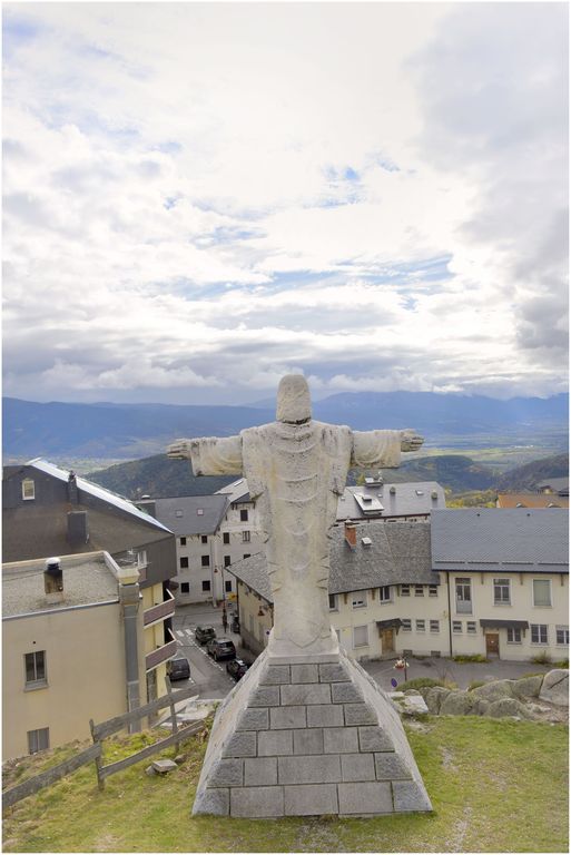 Christ Roi : statue de Colom commandée en 1950 par César Doncel