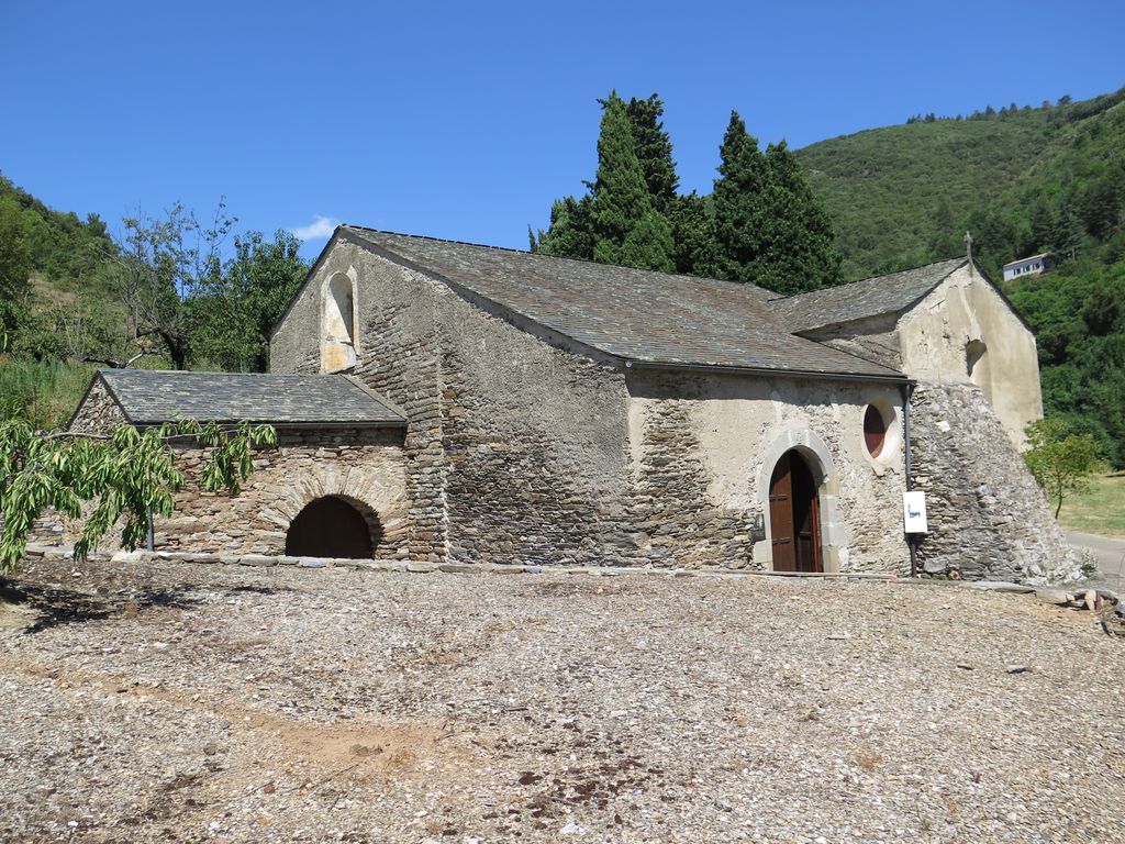 Vue d’ensemble de la chapelle depuis l’ouest