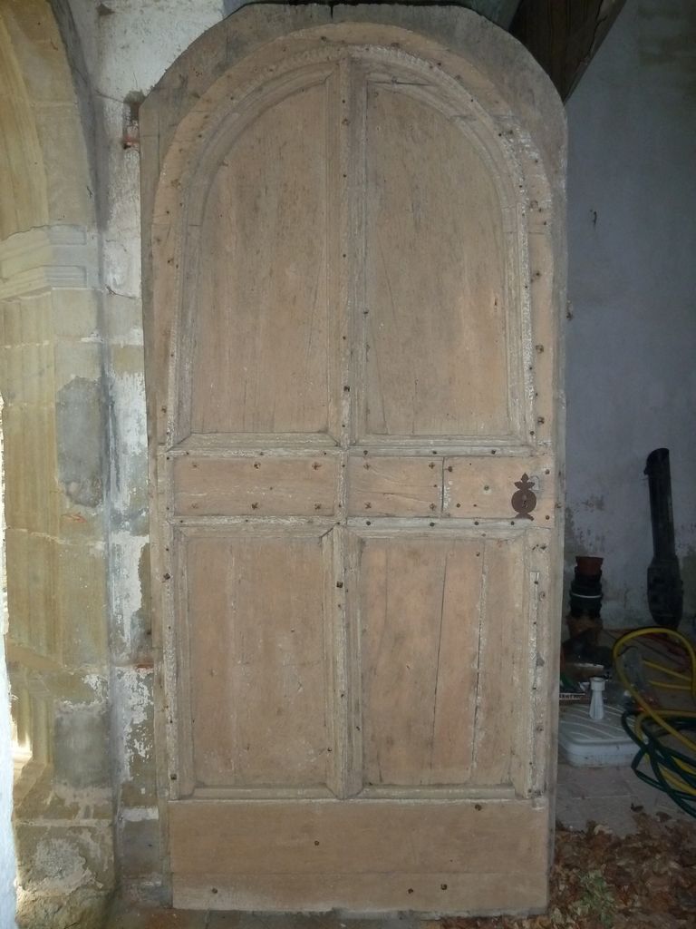 Chapelle. Porte d’entrée