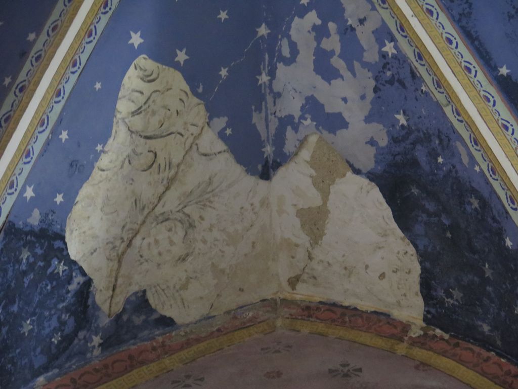 1ere chapelle nord. Vestiges de décor peint