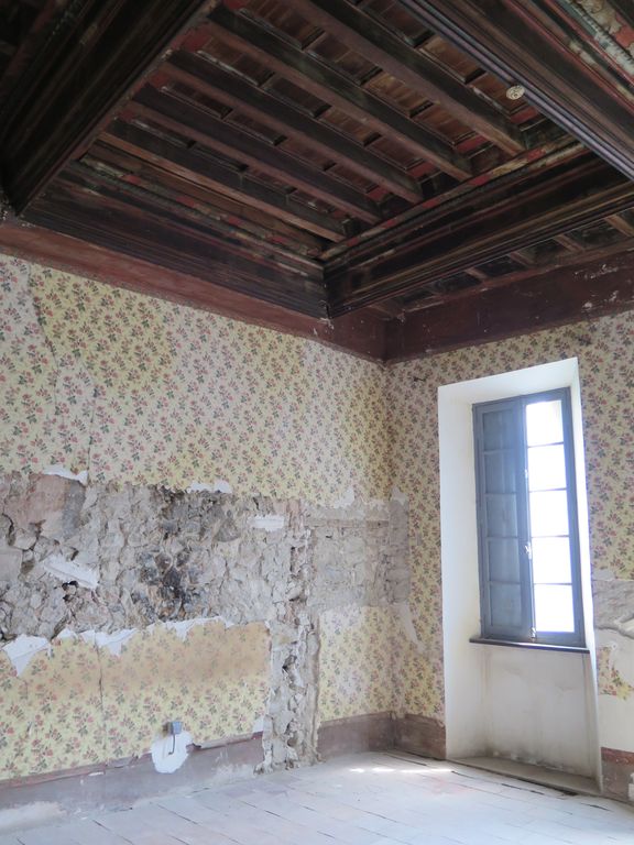 1er étage. Pièce sud-est charpente 3 à caissons