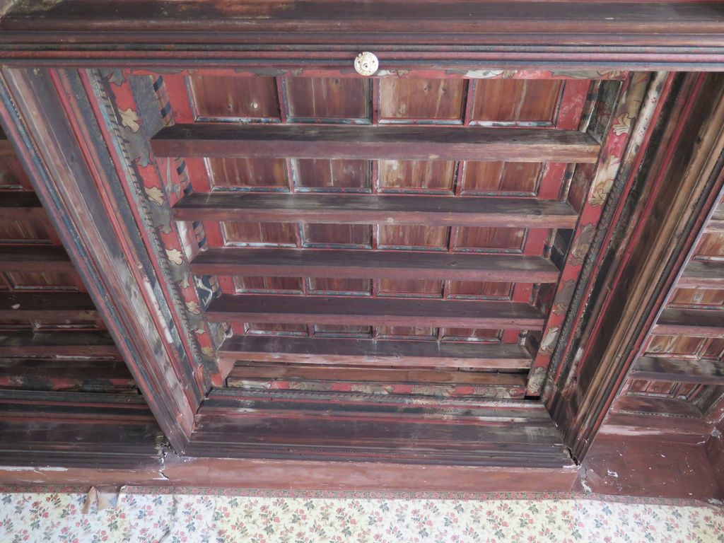 1er étage. Pièce sud-est charpente 3 à caissons