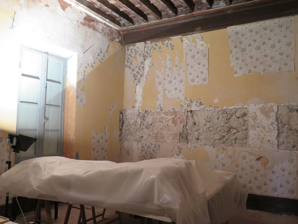 1er étage. Pièce sud-ouest charpente 4 à poutres et solives