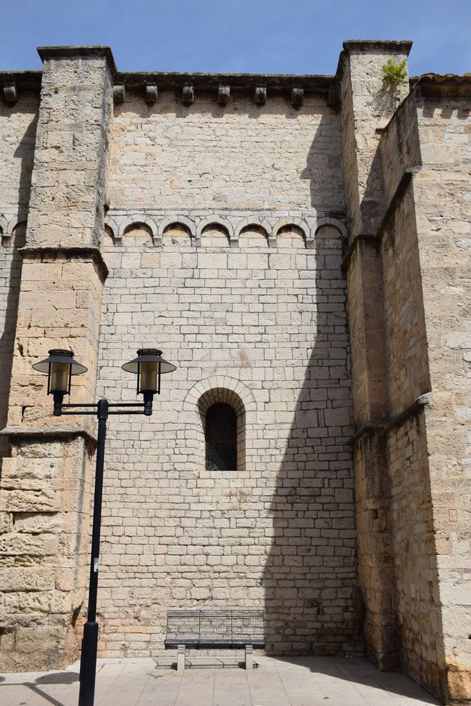 Mur sud, bandes lombardes, lésènes