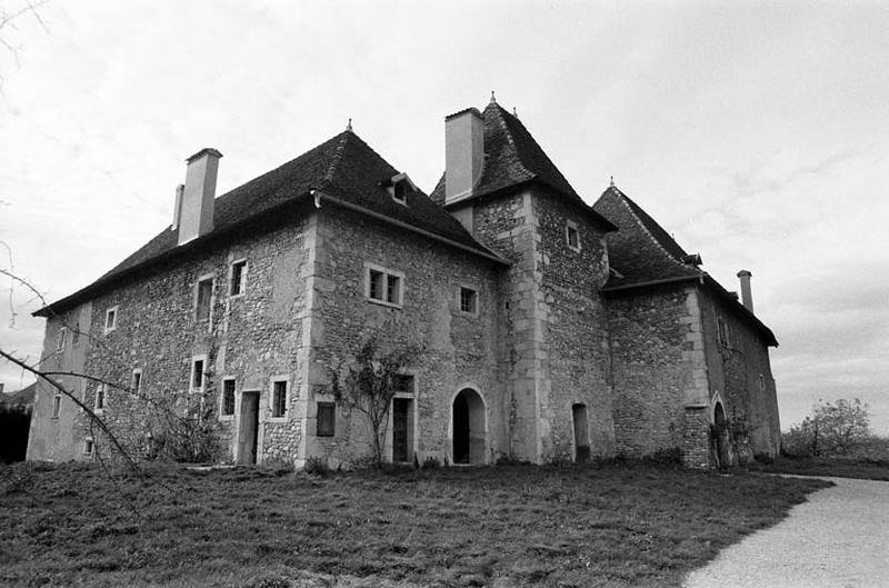 Corps de logis principale, façades.