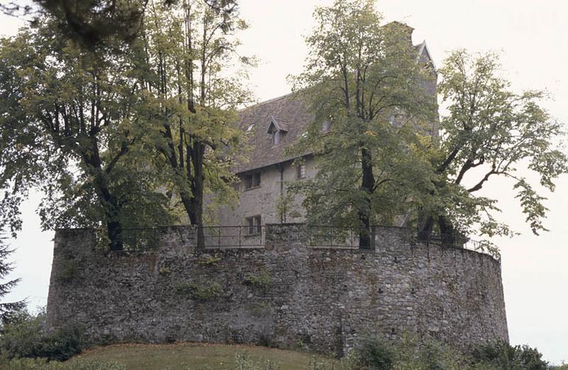 Façade Nord et soubassement.