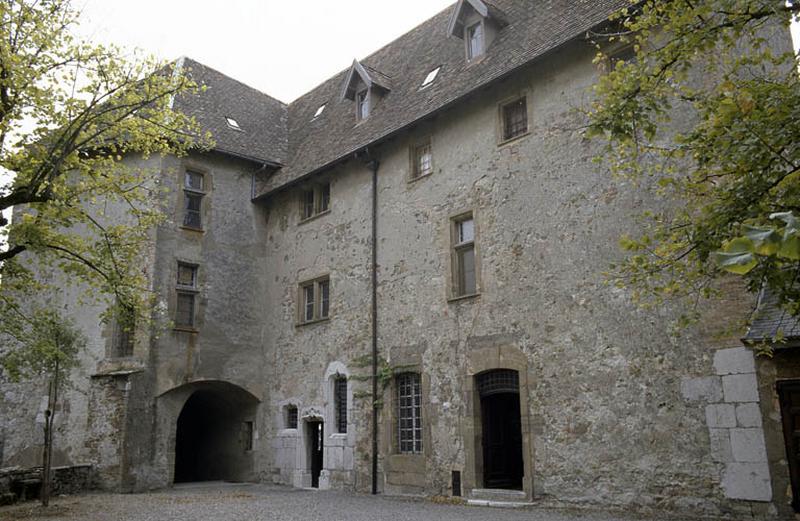 Cour intérieure et façade Nord.