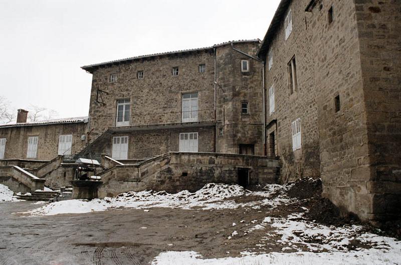 Corps de logis principal et aile gauche, façades.