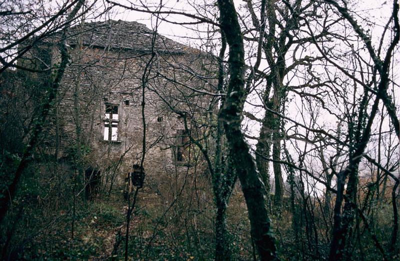 Tour, façade.